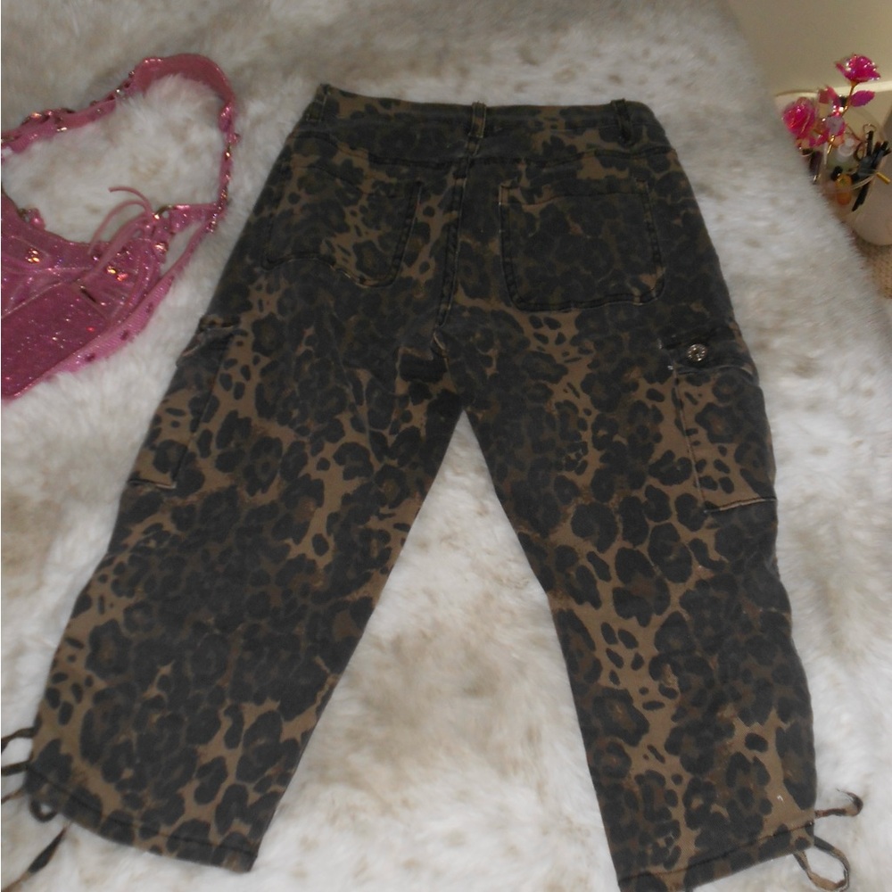 Leopard Print Cargo Capris Pants